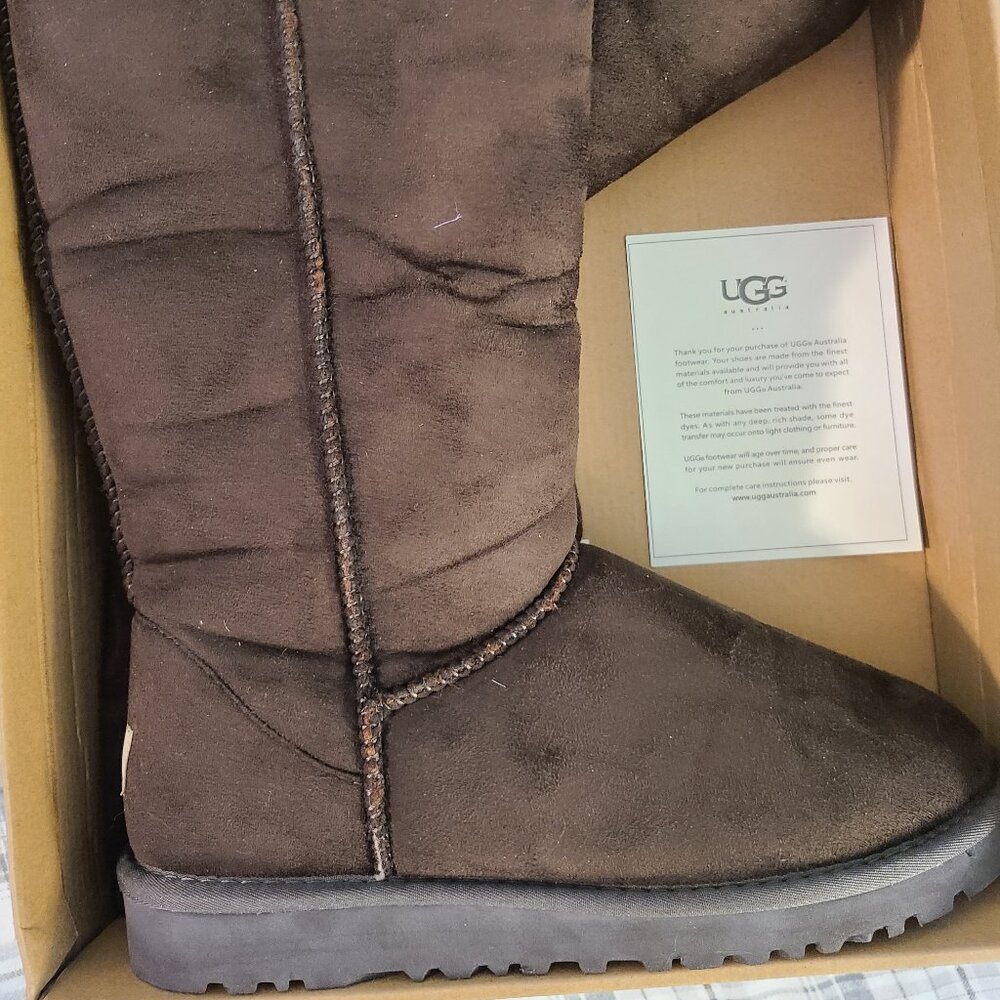 Vintage Size 9 Tall Coffee Brown Uggs